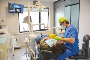 Rehabilitación Oral de arco completo: mucho más que recuperar una sonrisa
